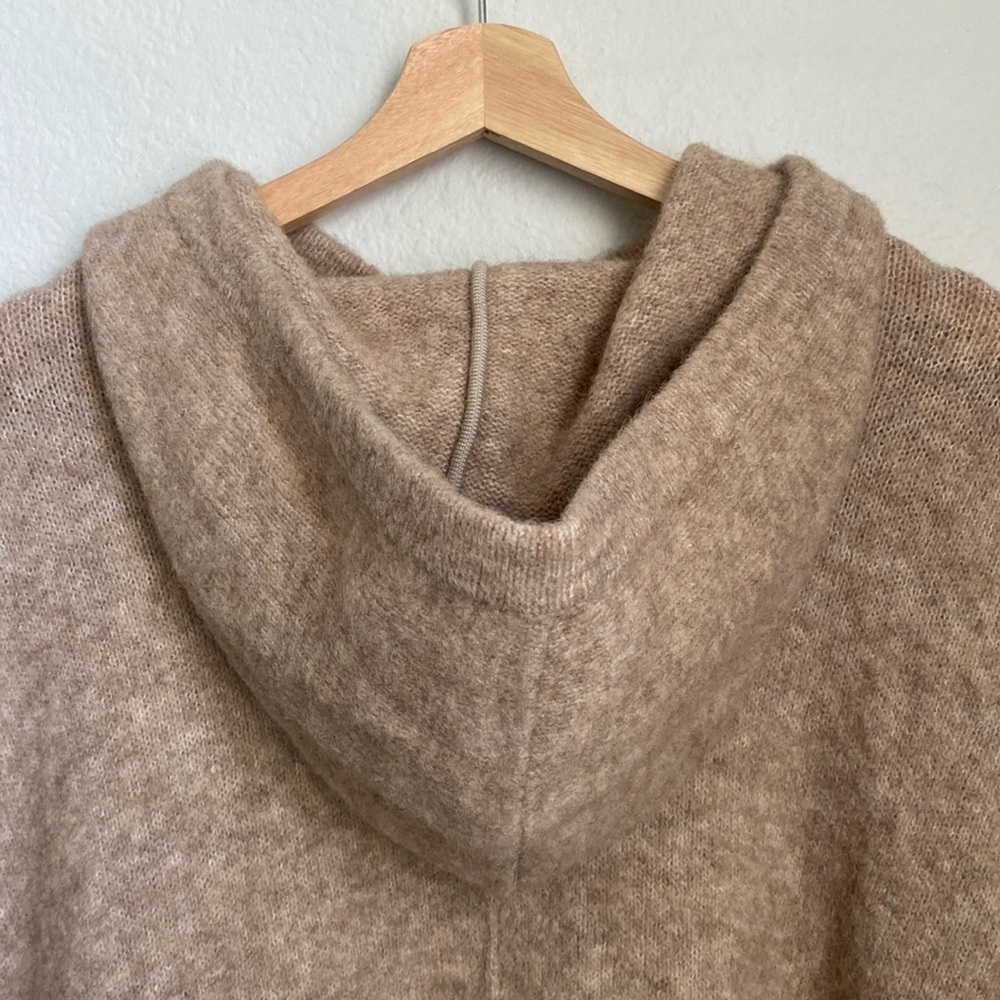 Alice + Olivia Poncho Wool Hooded Pullover Knit Oatmeal Sweater Medium Large - Picture 11 of 13